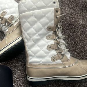 Women’s winter boots